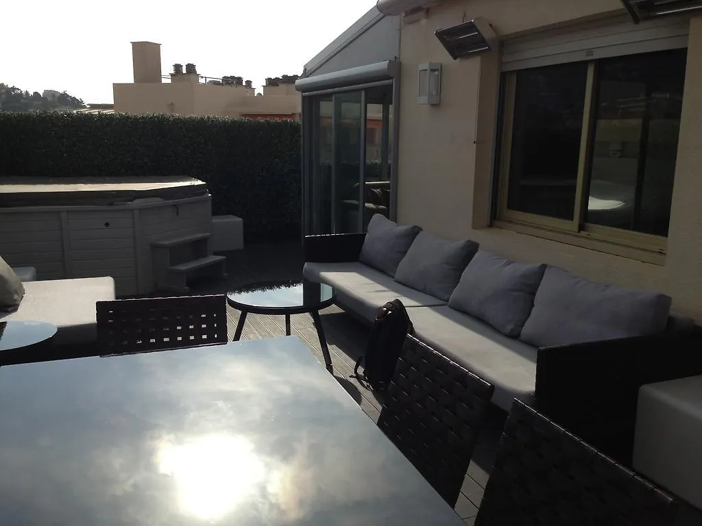 Penthouse With Jacuzzi On The Big Terrace Appartement Cannes