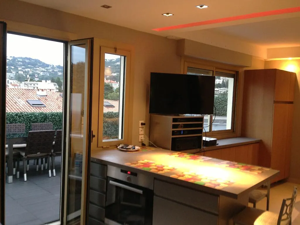 Penthouse With Jacuzzi On The Big Terrace Appartement Cannes Frankrijk